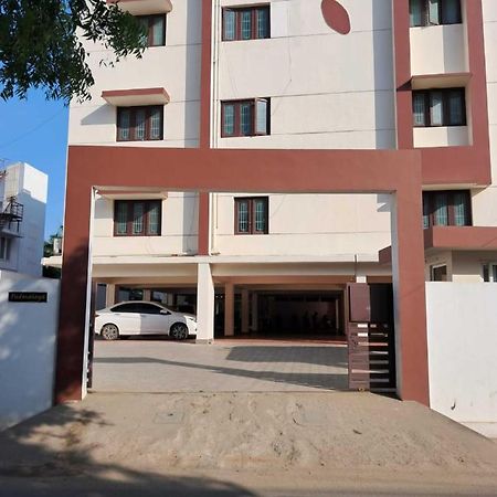 Mayfair Service Apartments Coimbatore Bagian luar foto