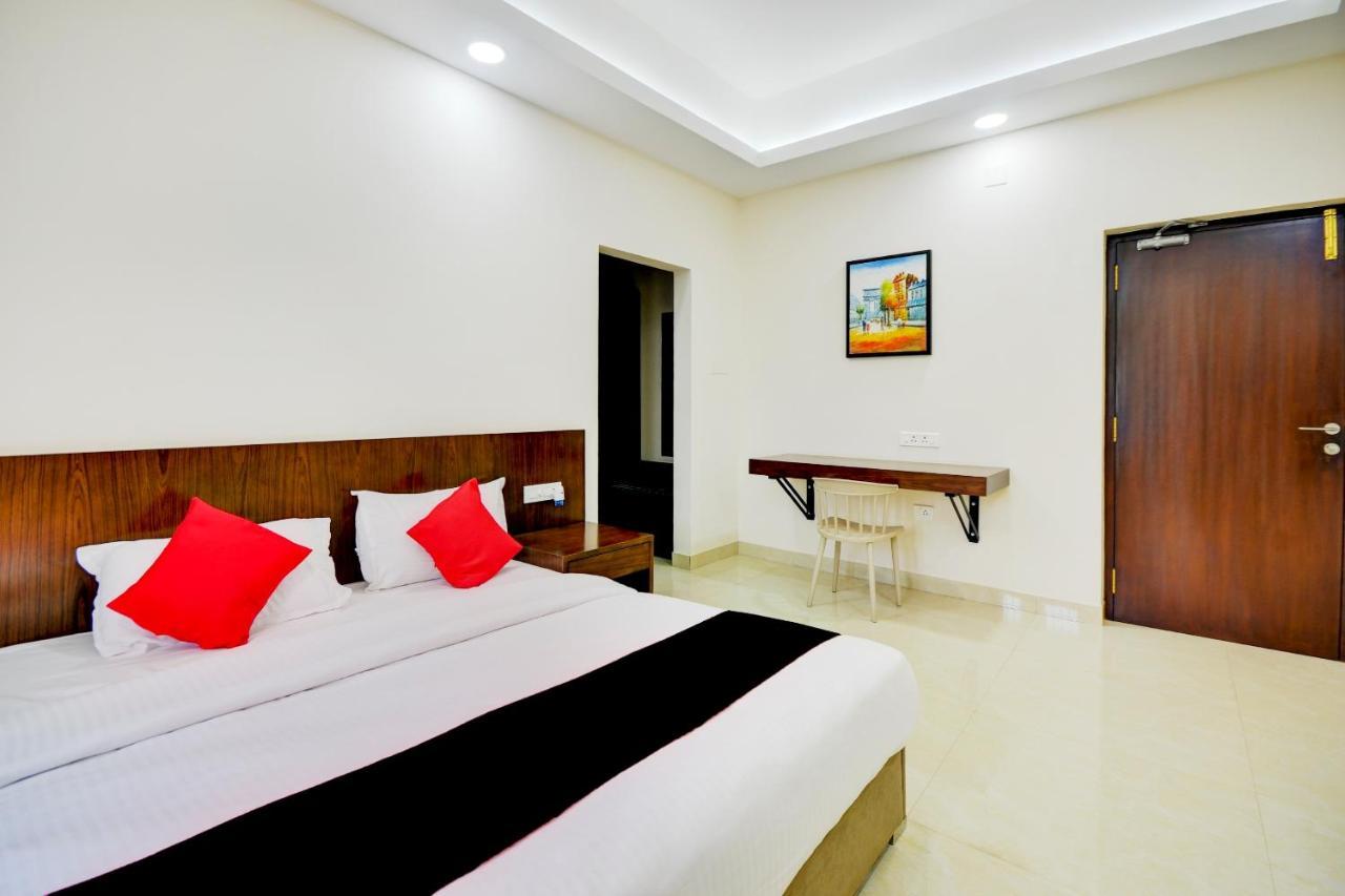 Mayfair Service Apartments Coimbatore Bagian luar foto