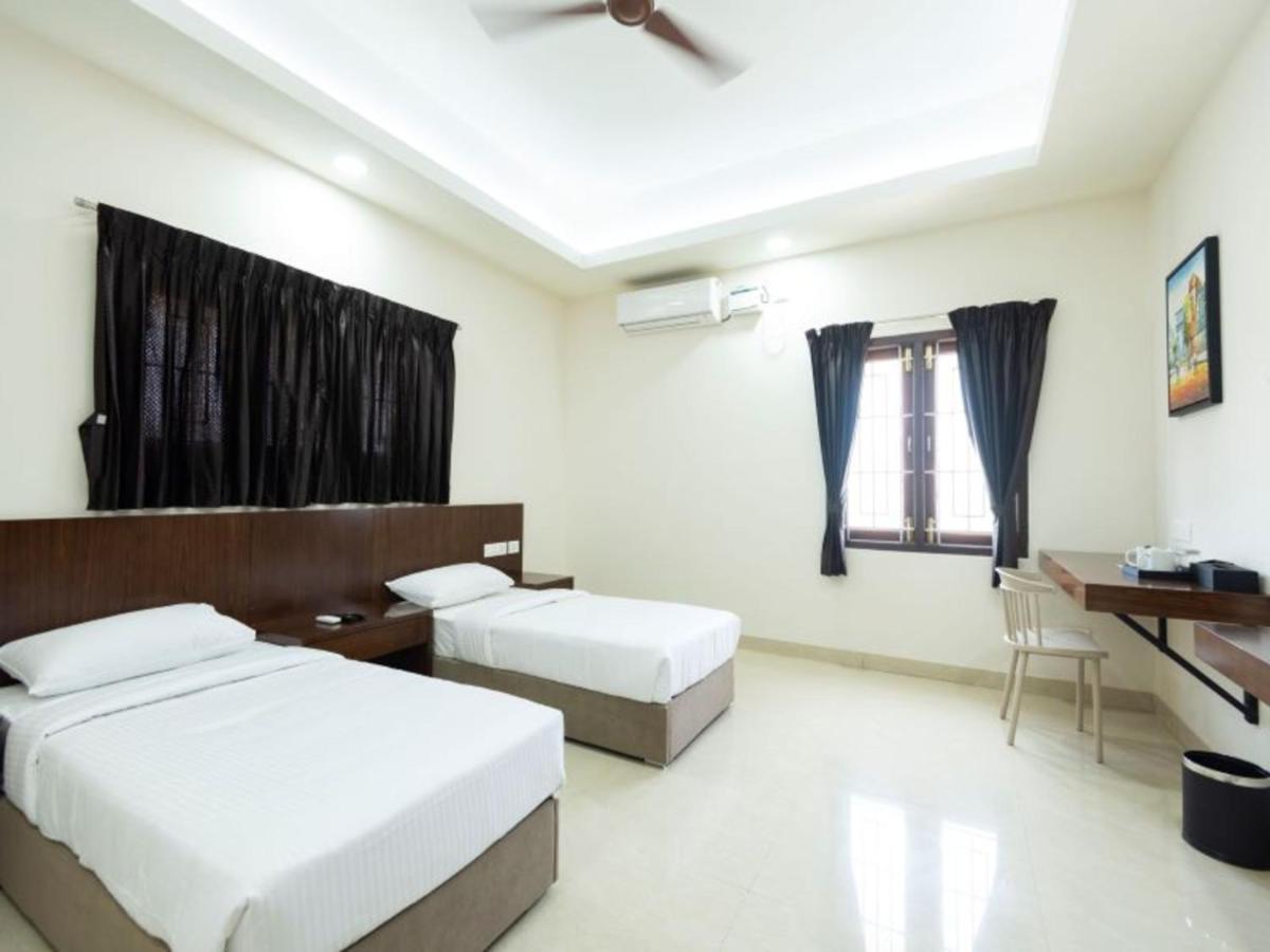Mayfair Service Apartments Coimbatore Bagian luar foto