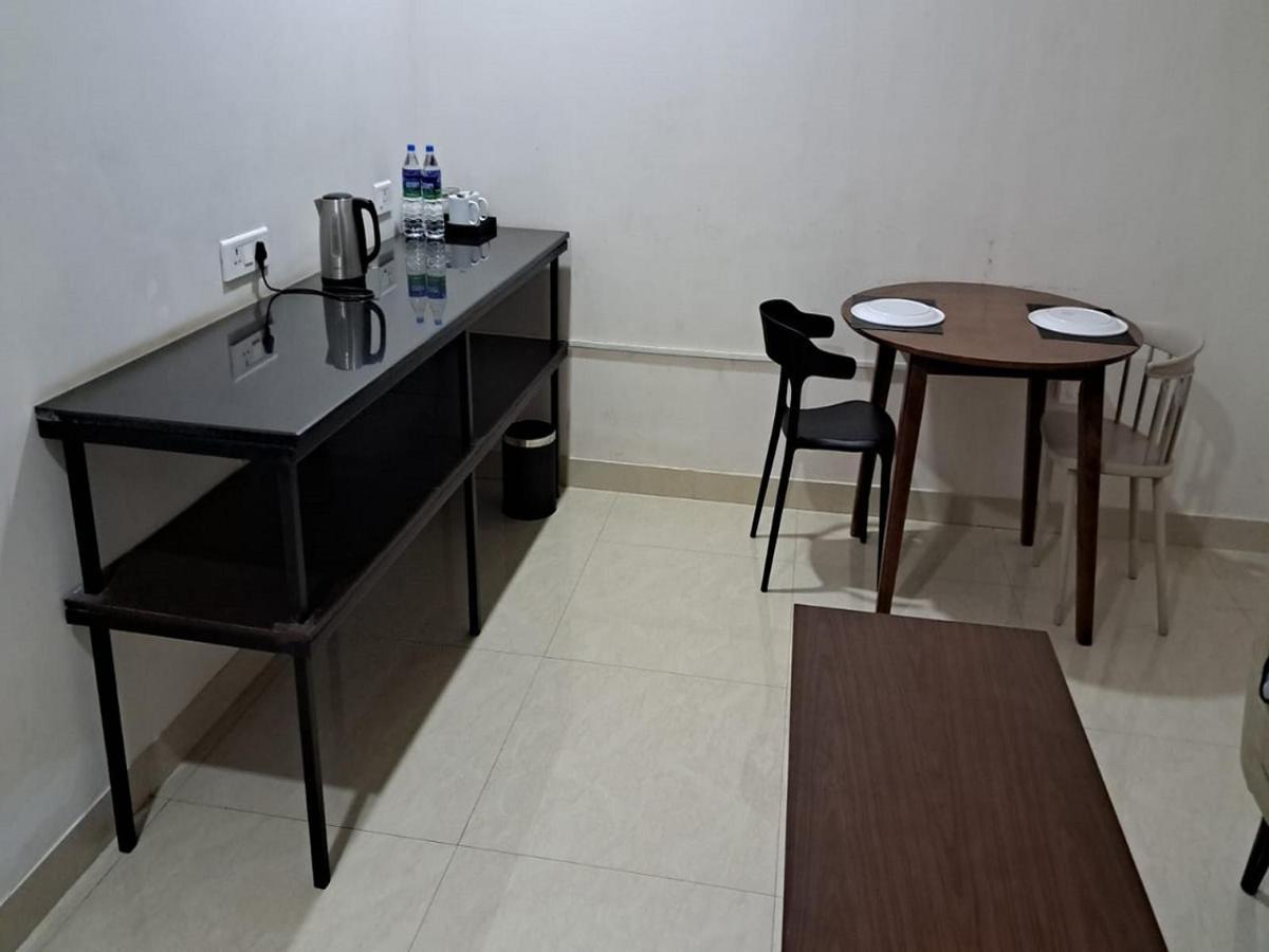 Mayfair Service Apartments Coimbatore Bagian luar foto